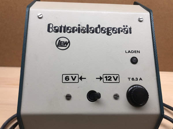 DDR KFZ Batterieladegerät BLG 1 für 6V und 12V